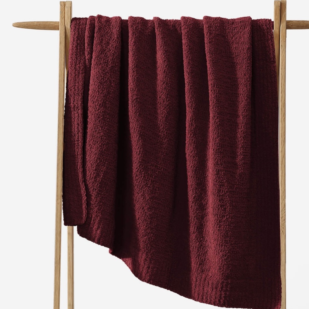 【BRAND NEW】 Barefoot Dreams CozyChic® Throw